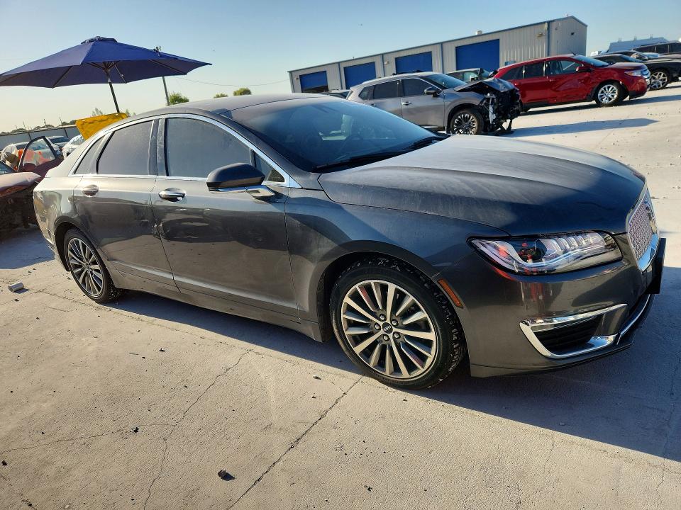 Photo 4 from auction – 2019 LINCOLN MKZ with VIN 3LN6L5C94KR634337