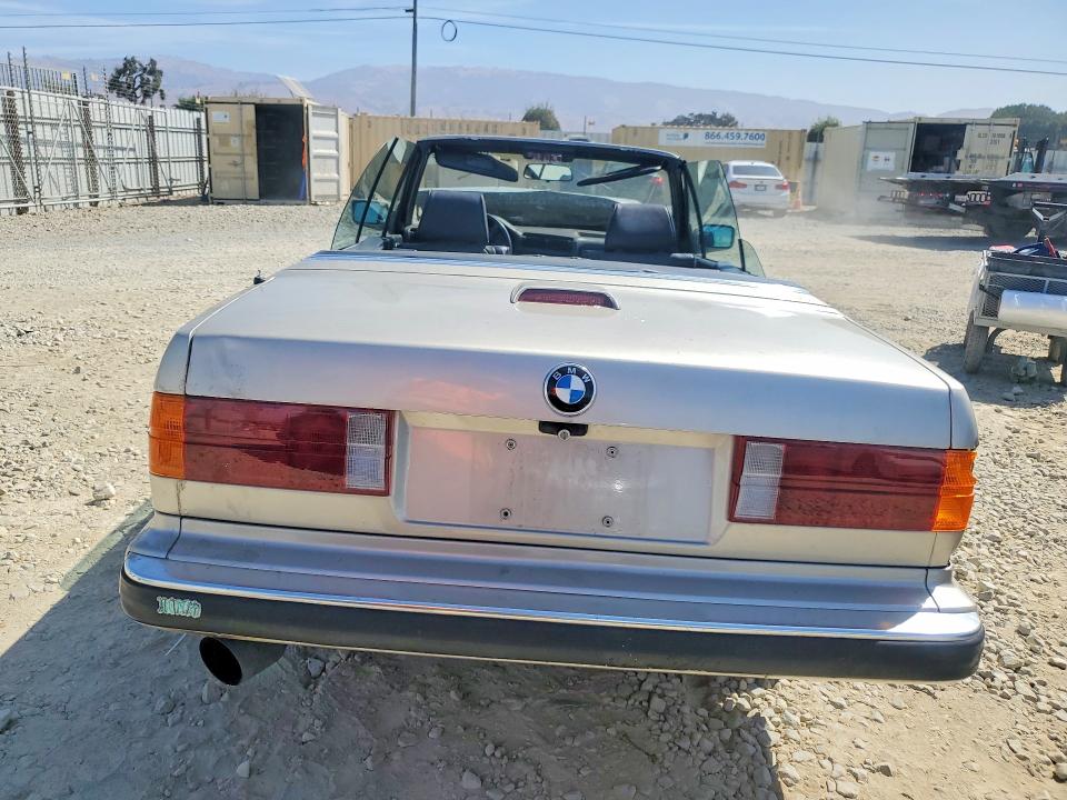 Photo 6 from auction – 1989 BMW 325 with VIN WBABB1309K8274383