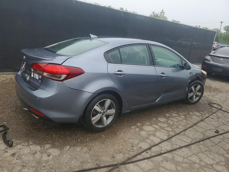Photo 3 from auction – 2018 KIA FORTE with VIN 3KPFL4A75JE197535