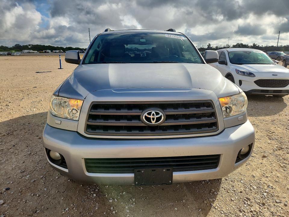 Photo 5 from auction – 2011 TOYOTA SEQUOIA with VIN 5TDZM5G17BS003159