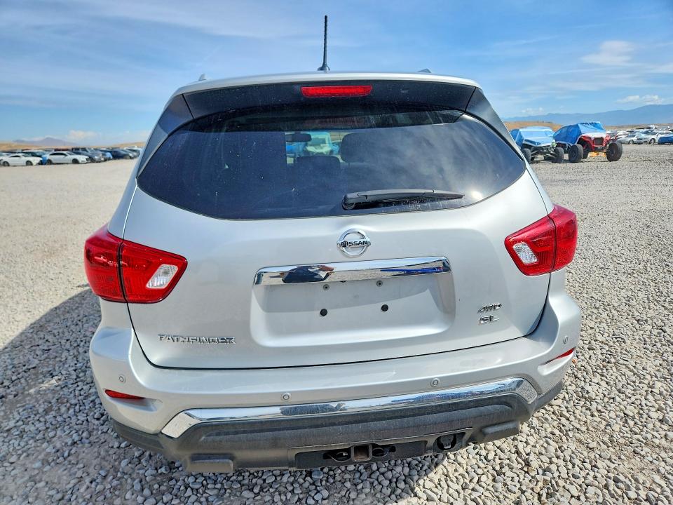 Photo 6 from auction – 2017 NISSAN PATHFINDER with VIN 5N1DR2MM9HC643470