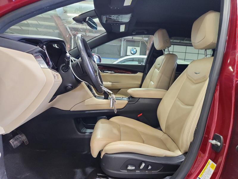 Photo 7 from auction – 2017 CADILLAC XT5 with VIN 1GYKNDRSXHZ150558