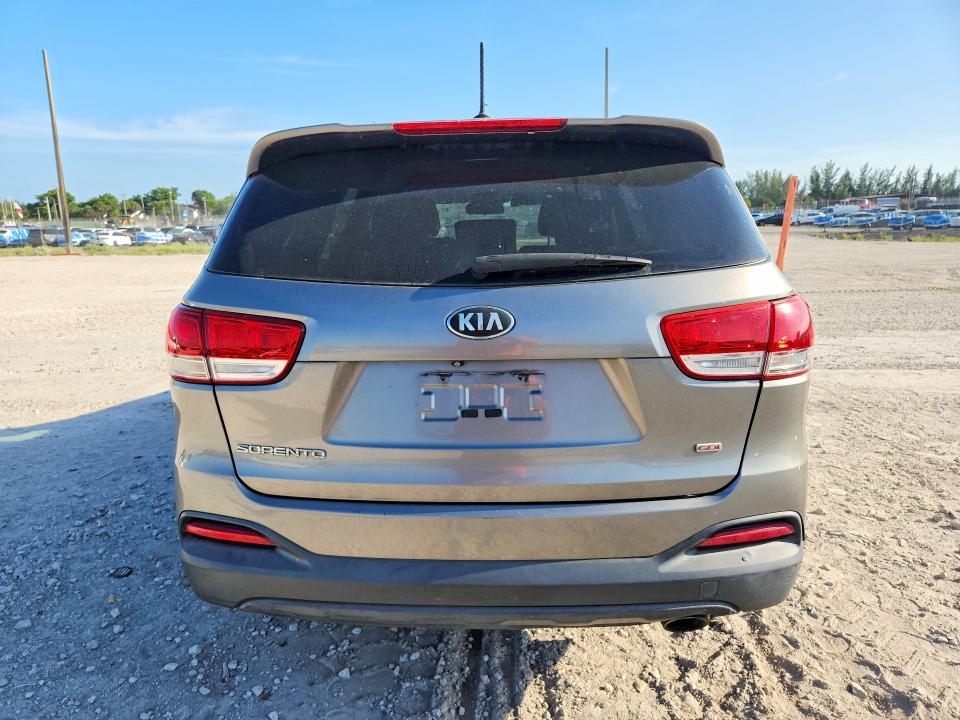 Photo 6 from auction – 2016 KIA SORENTO with VIN 5XYPG4A36GG091497