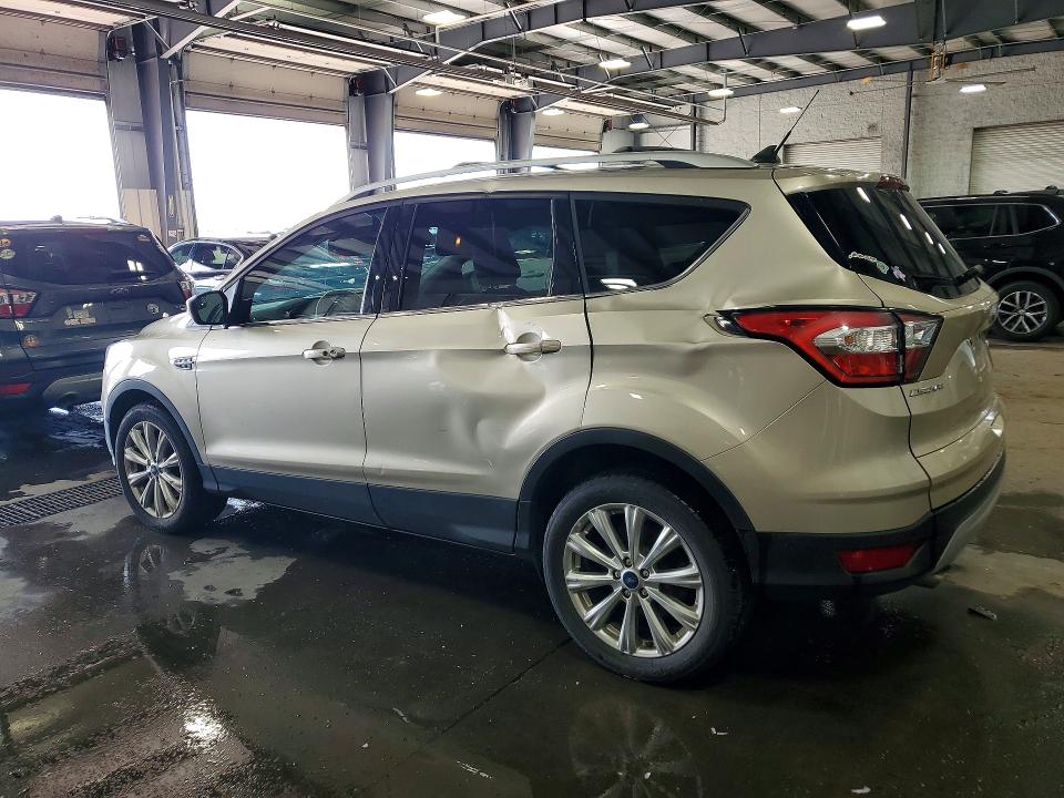Photo 2 from auction – 2018 FORD ESCAPE with VIN 1FMCU9J9XJUC41203