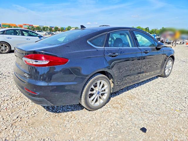 Photo 3 from auction – 2020 FORD FUSION with VIN 3FA6P0LU2LR176384