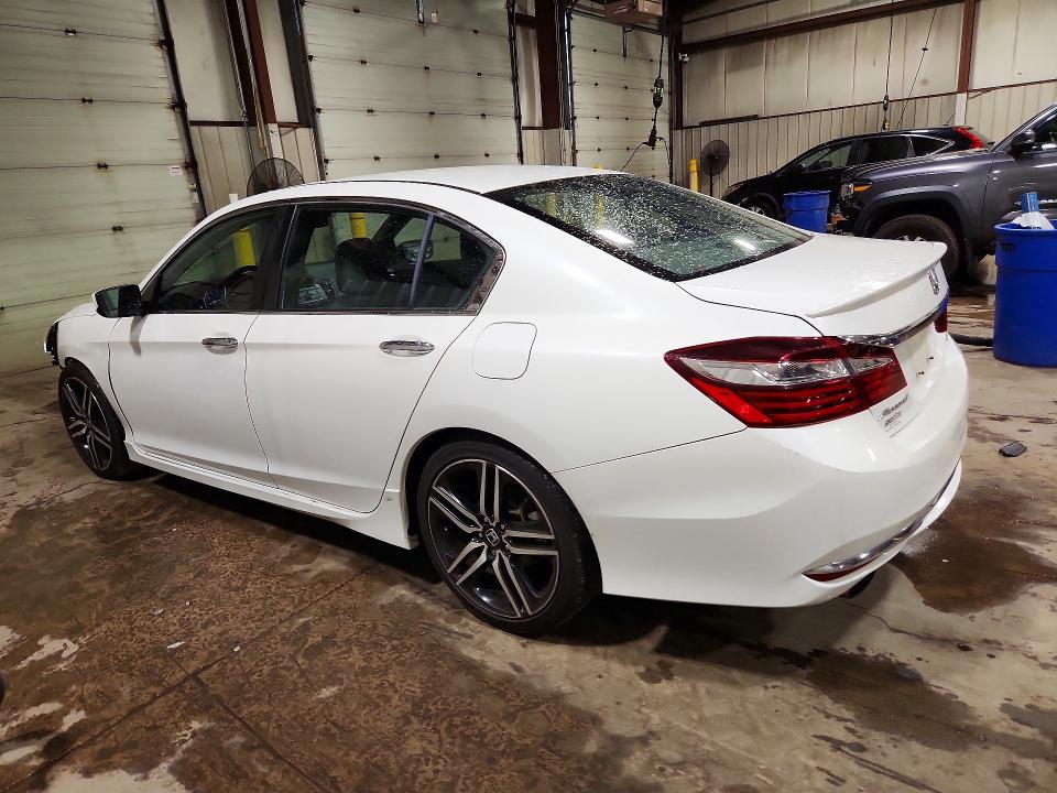 Photo 2 from auction – 2017 HONDA ACCORD with VIN 1HGCR2F68HA043597