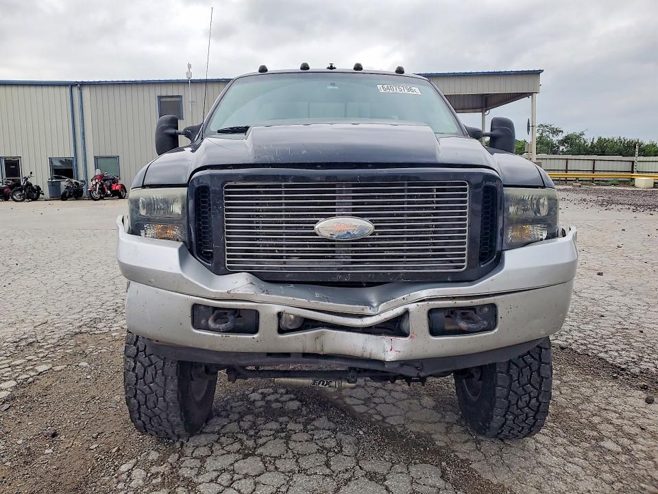 Photo 5 from auction – 2003 FORD F350 with VIN 1FTSX31F93EB00128