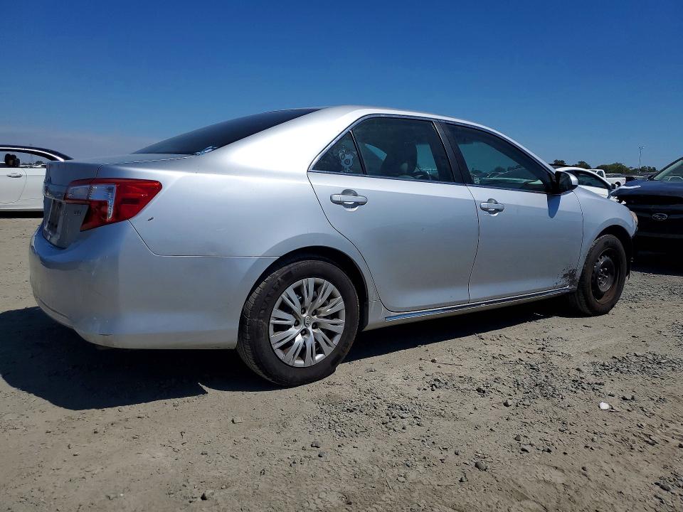 Photo 3 from auction – 2014 TOYOTA CAMRY with VIN 4T4BF1FK5ER417847