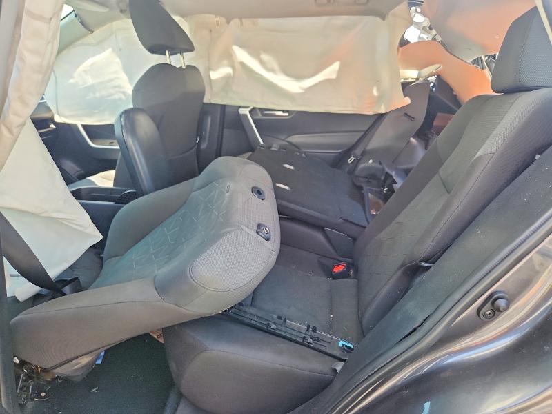 Photo 11 from auction – 2022 TOYOTA RAV4 with VIN 2T3W1RFV4NC178898