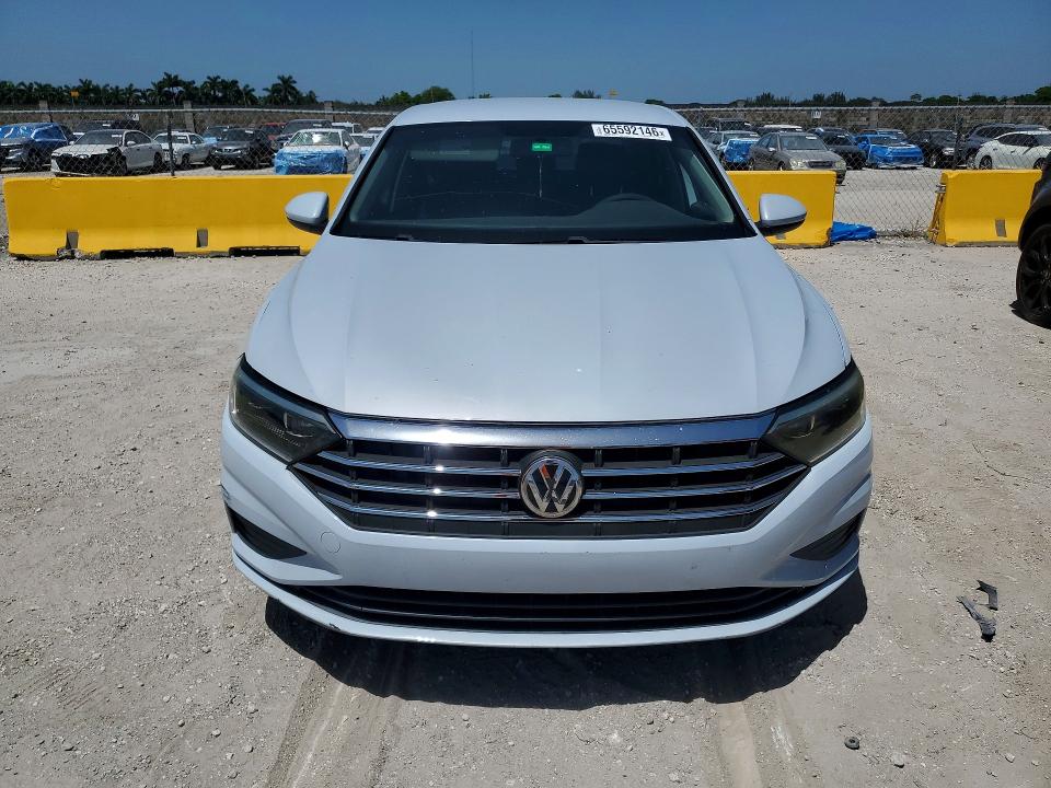 Photo 5 from auction – 2019 VOLKSWAGEN JETTA with VIN 3VWC57BU2KM074220
