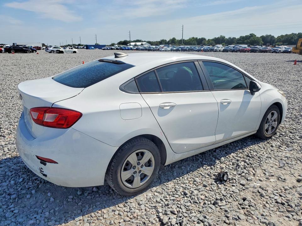 Photo 3 from auction – 2017 CHEVROLET CRUZE with VIN 1G1BC5SM8H7101134