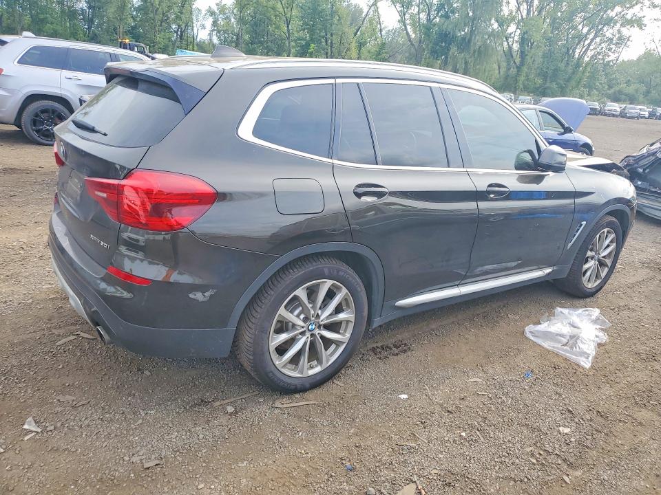 Фото 3 с аукциона – 2019 BMW X3 с VIN 5UXTR9C59KLP77663