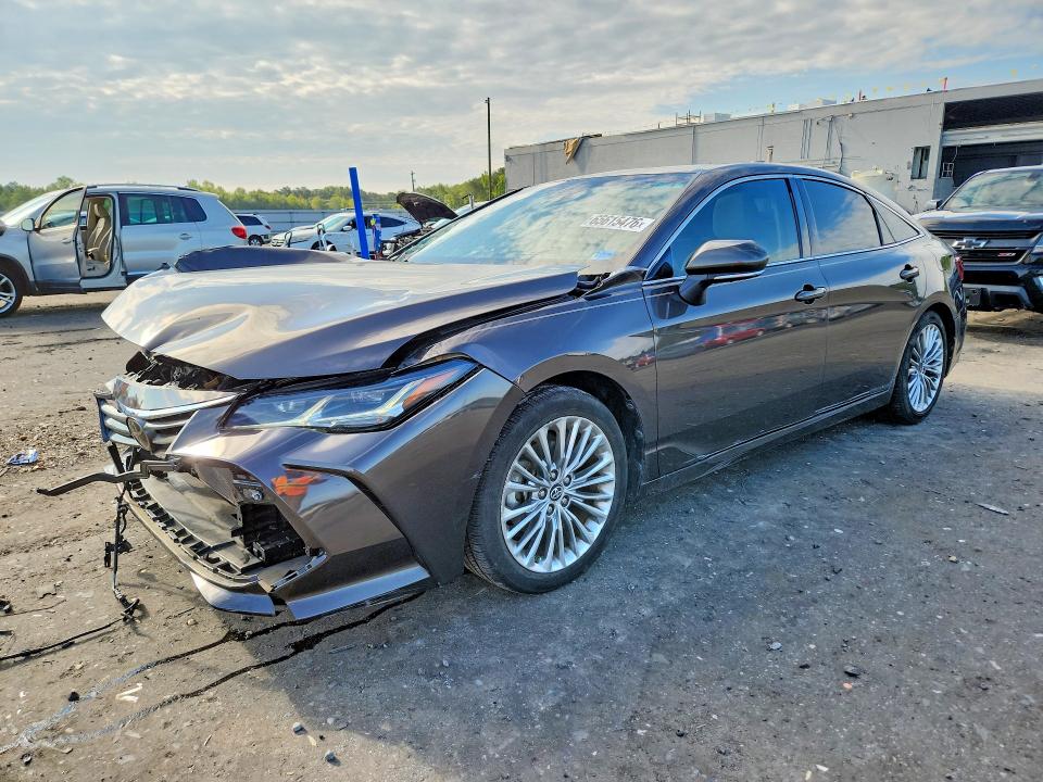 TOYOTA AVALON 2019 with VIN 4T1BZ1FB5KU025724 - Photo from auction