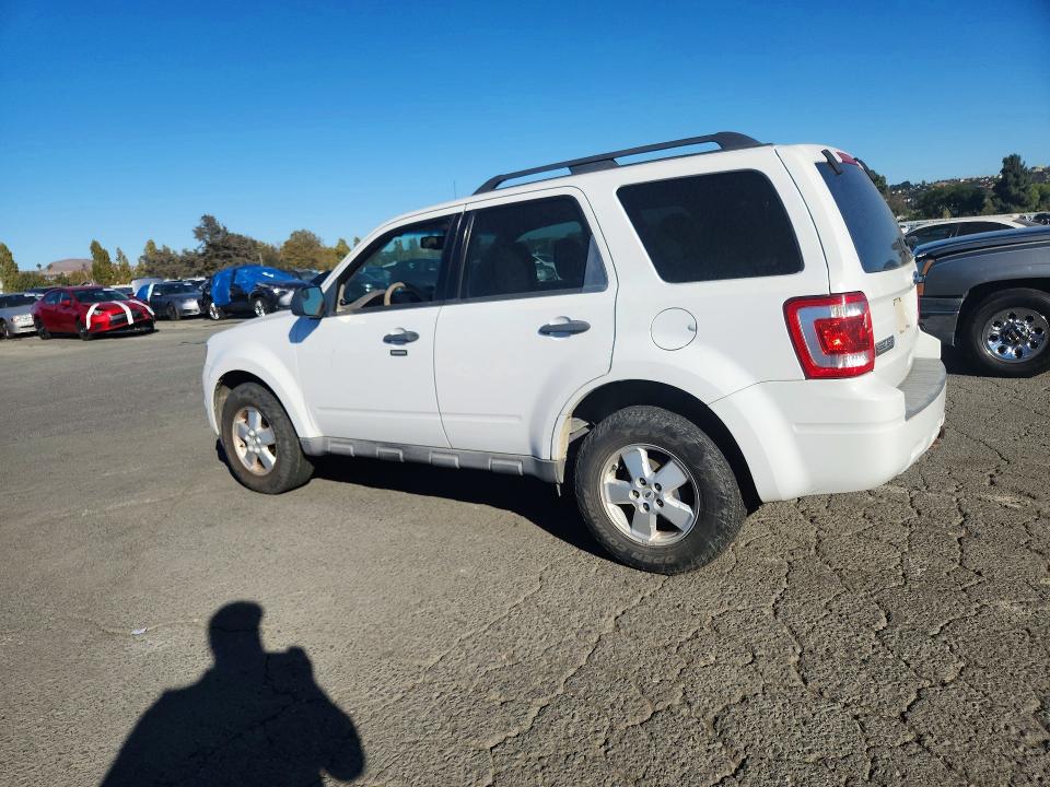 Фото 2 с аукциона – 2010 FORD ESCAPE с VIN 1FMCU9DGXAKC89824