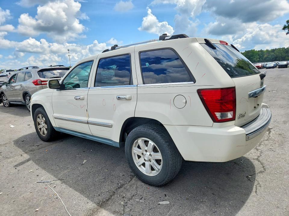 Photo 2 from auction – 2010 JEEP GRAND CHEROKEE with VIN 1J4PR5GK2AC107702