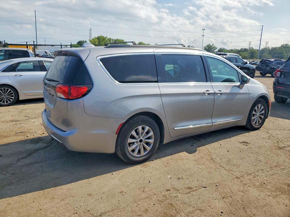 صورة رقم 3 من المزاد - 2017 CHRYSLER PACIFICA مع VIN 2C4RC1BG3HR702961
