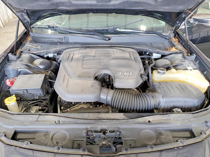 Photo 11 from auction – 2019 CHRYSLER 300 with VIN 2C3CCAKG6KH542839