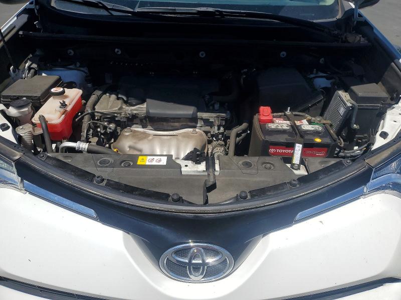 Photo 11 from auction – 2016 TOYOTA RAV4 with VIN JTMBFREV2GJ100444