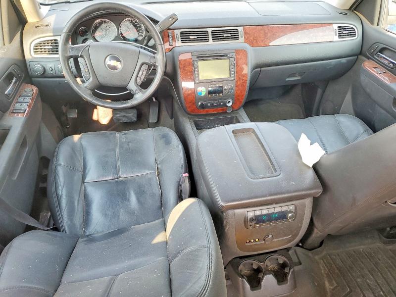 Photo 8 from auction – 2010 CHEVROLET TAHOE with VIN 1GNUKBE03AR213626