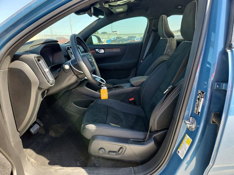 Photo 7 from auction – 2023 VOLVO C40 with VIN YV4ED3GM5P2051459