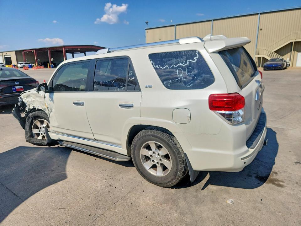 Photo 2 from auction – 2013 TOYOTA 4RUNNER with VIN JTEZU5JR5D5053304