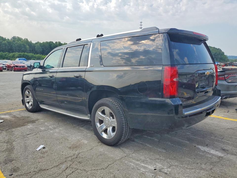 Photo 2 from auction – 2015 CHEVROLET SUBURBAN with VIN 1GNSKKKC1FR551832