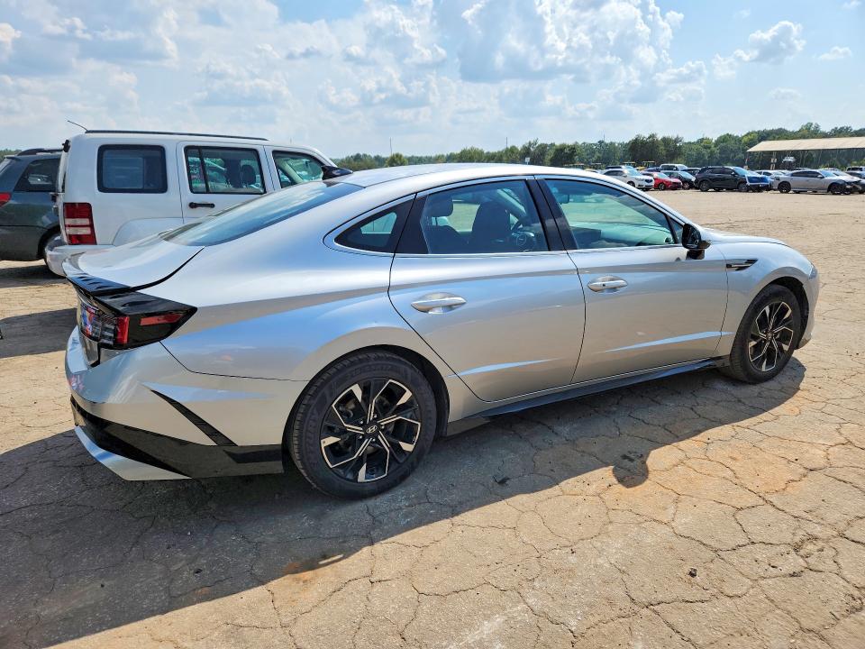Photo 3 from auction – 2025 HYUNDAI SONATA with VIN KMHL64JA0SA447477