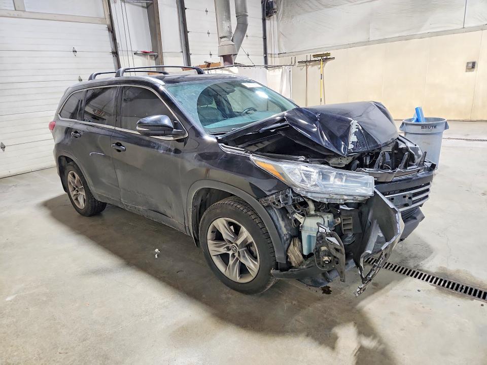 Photo 4 from auction – 2017 TOYOTA HIGHLANDER with VIN 5TDDZRFH8HS359811
