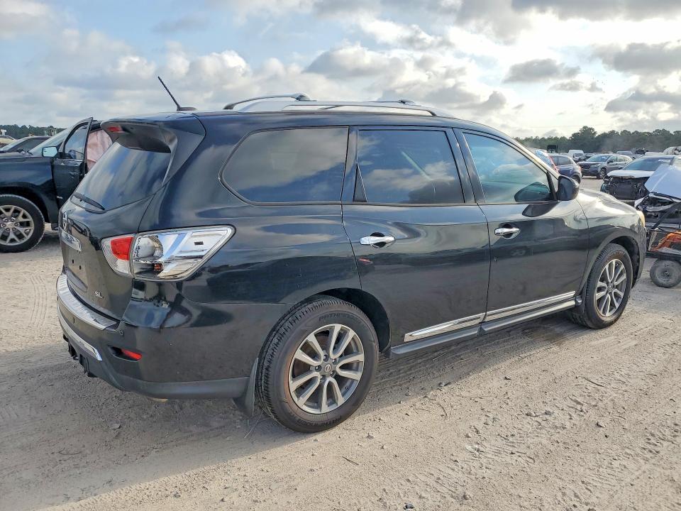 Photo 3 from auction – 2014 NISSAN PATHFINDER with VIN 5N1AR2MN5EC636782