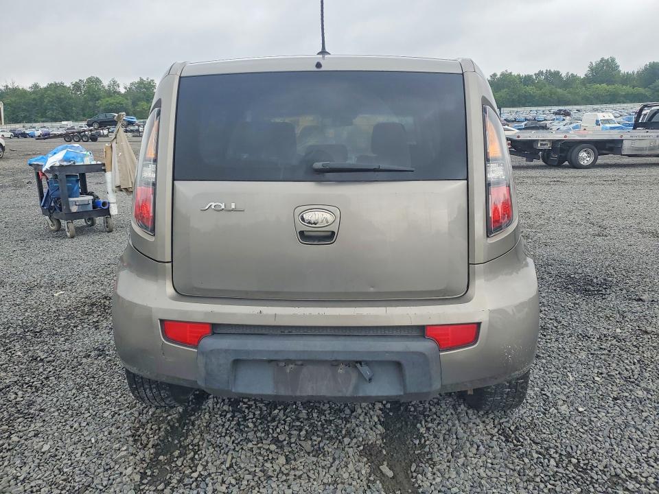 Photo 6 from auction – 2010 KIA SOUL with VIN KNDJT2A22A7170652