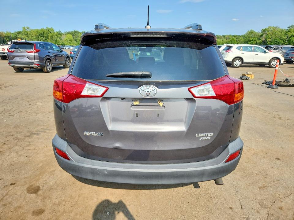 Photo 6 from auction – 2015 TOYOTA RAV4 with VIN 2T3DFREVXFW380171