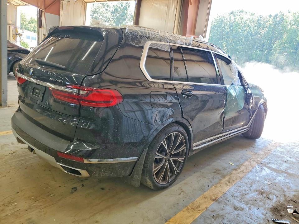 Foto 3 de la subasta – 2021 BMW X7 con VIN 5UXCW2C02M9F22215