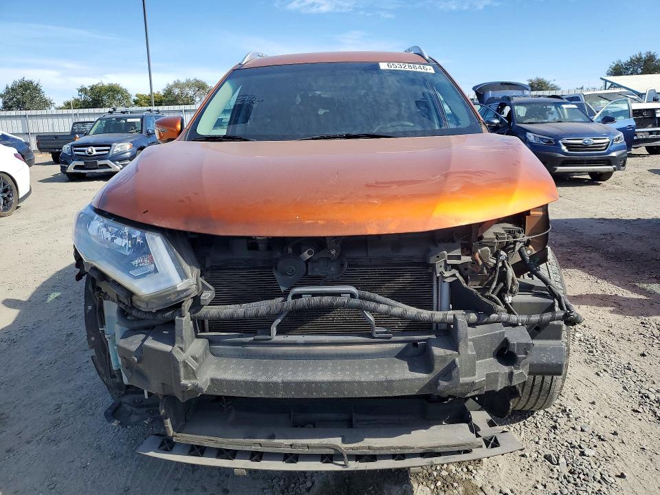 Photo 5 from auction – 2017 NISSAN ROGUE with VIN JN8AT2MT5HW148024