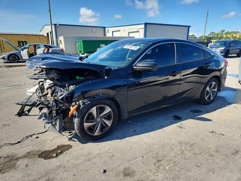 HONDA CIVIC 2019 with VIN 19XFC2F69KE011808 - Photo from auction