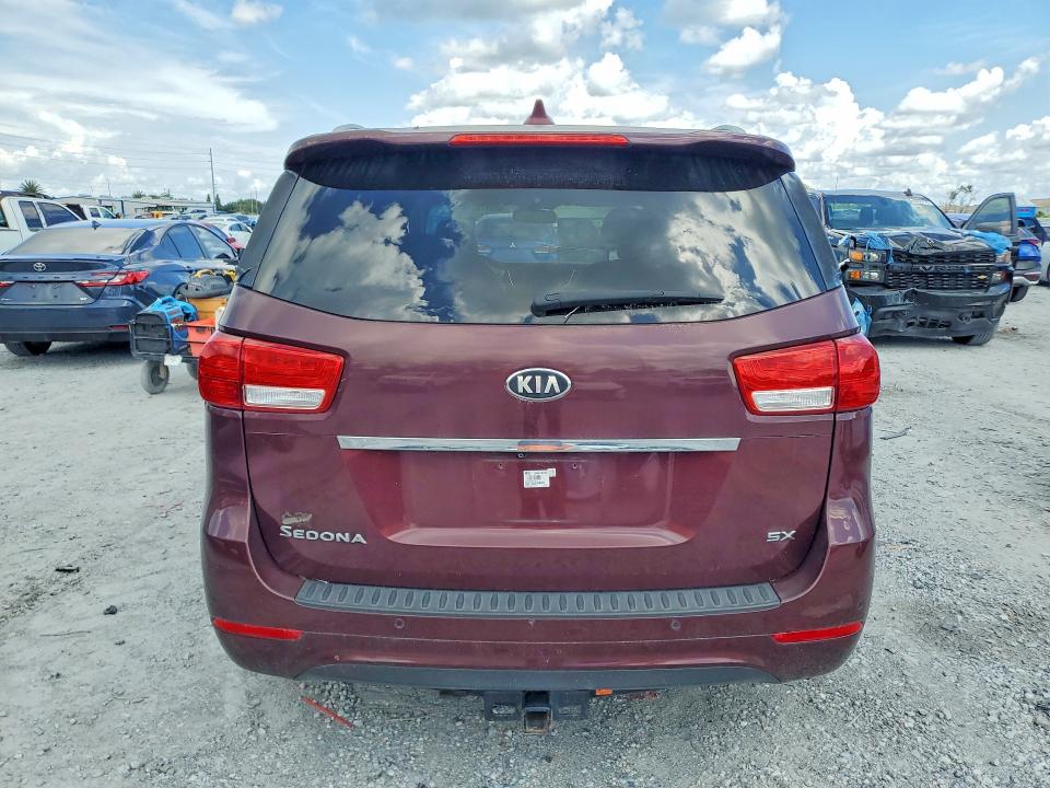 Photo 6 from auction – 2016 KIA SEDONA with VIN KNDMC5C16G6130267