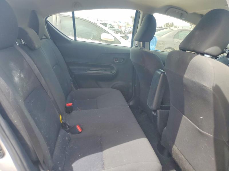 Photo 10 from auction – 2018 TOYOTA PRIUS C with VIN JTDKDTB35J1603382