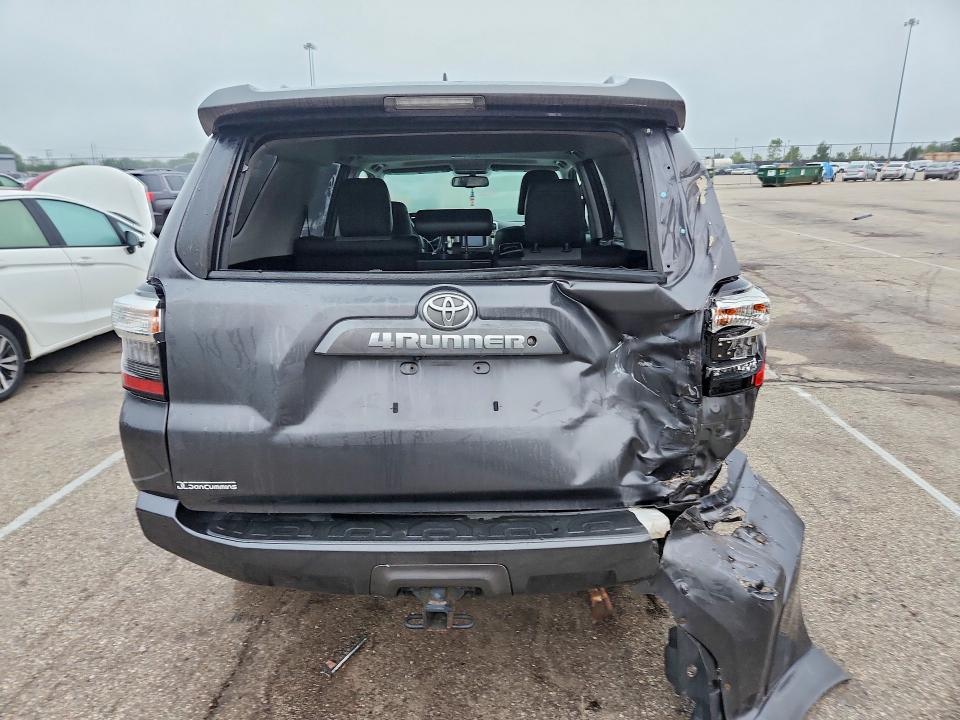 Photo 6 from auction – 2016 TOYOTA 4RUNNER with VIN JTEBU5JR6G5354007
