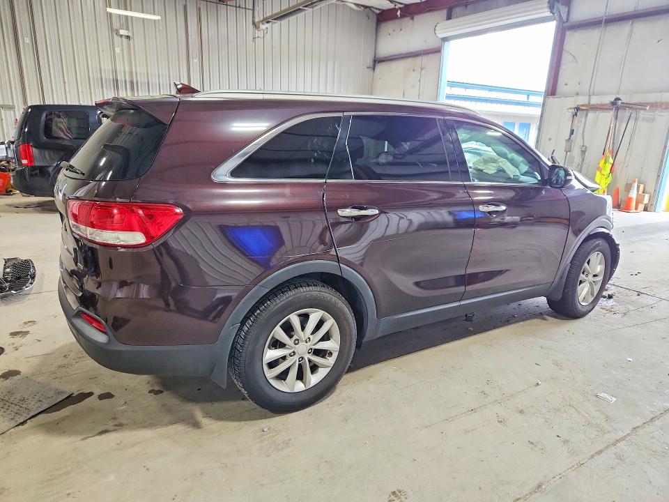 Foto 3 de la subasta – 2017 KIA SORENTO con VIN 5XYPG4A33HG303578