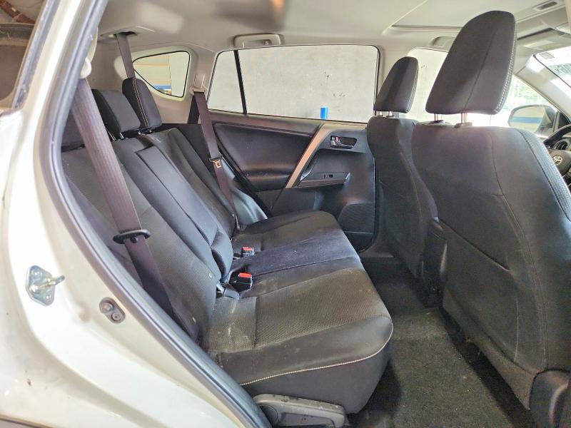 Photo 11 from auction – 2018 TOYOTA RAV4 with VIN JTMRFREV5JD236619