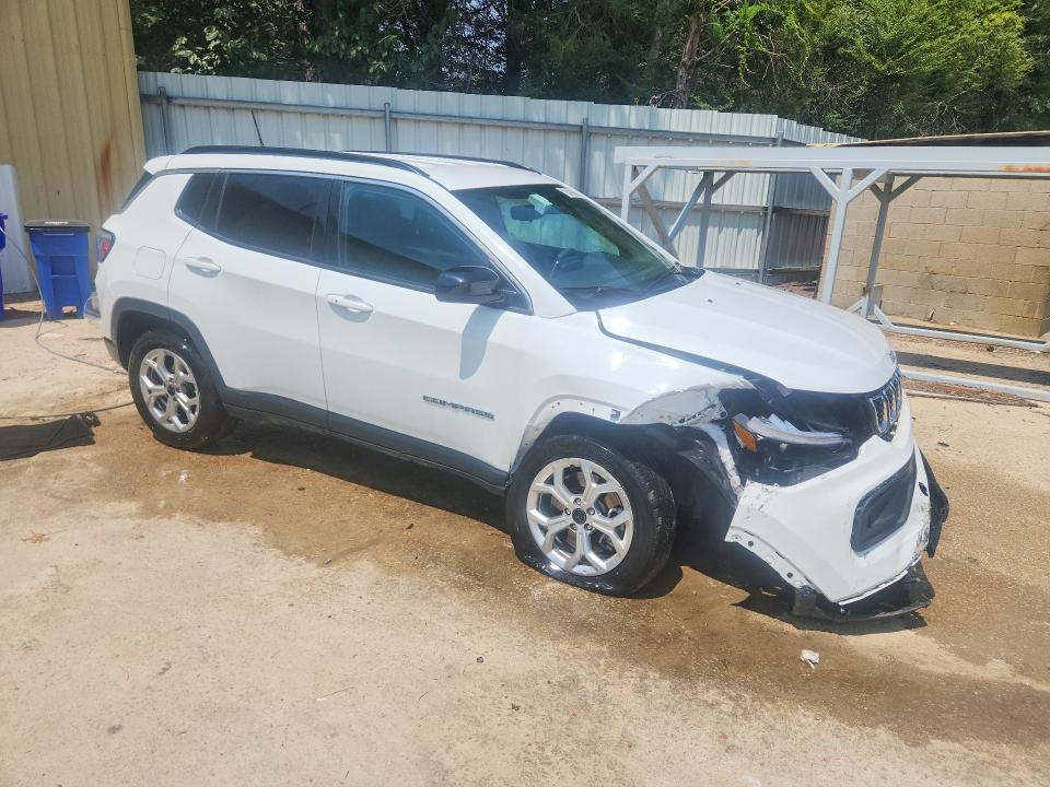 Photo 4 from auction – 2025 JEEP COMPASS with VIN 3C4NJDBN9ST597237