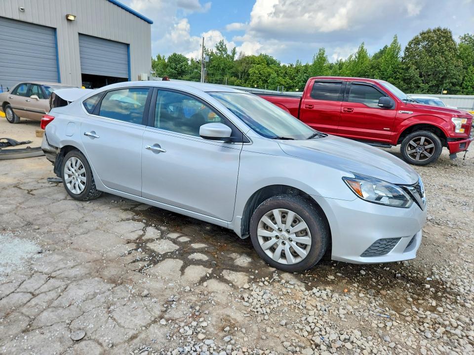 Photo 4 from auction – 2016 NISSAN SENTRA with VIN 3N1AB7AP1GY287063