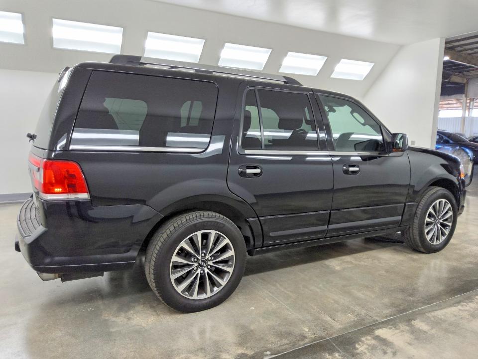 Photo 3 from auction – 2017 LINCOLN NAVIGATOR with VIN 5LMJJ2JT8HEL08269