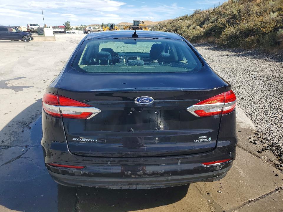 Zdjęcie 6 z aukcji – 2019 FORD FUSION z VIN 3FA6P0LU0KR180934