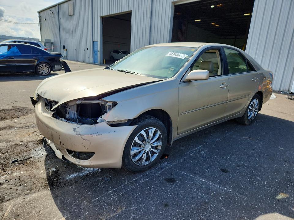 TOYOTA CAMRY 2005 with VIN 4T1BE32K45U947578 - Photo from auction