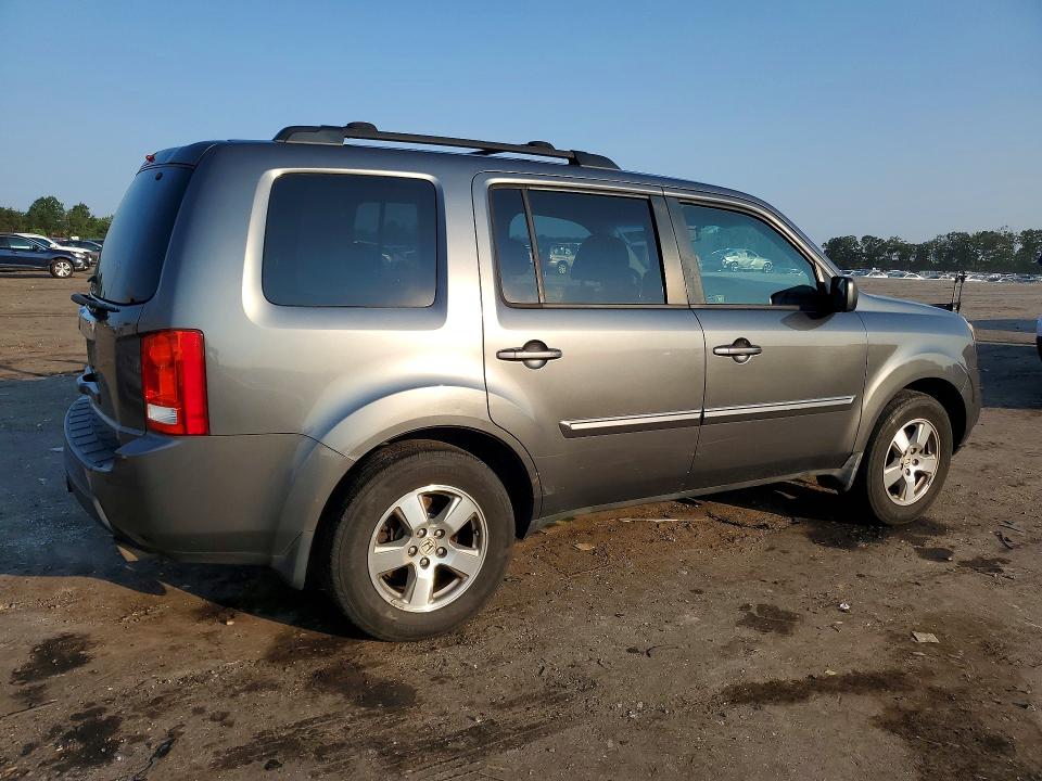 Photo 3 from auction – 2011 HONDA PILOT with VIN 5FNYF4H52BB061797