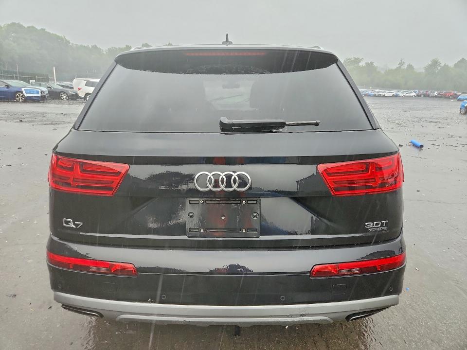 Photo 6 from auction – 2018 AUDI Q7 with VIN WA1VAAF70JD000095