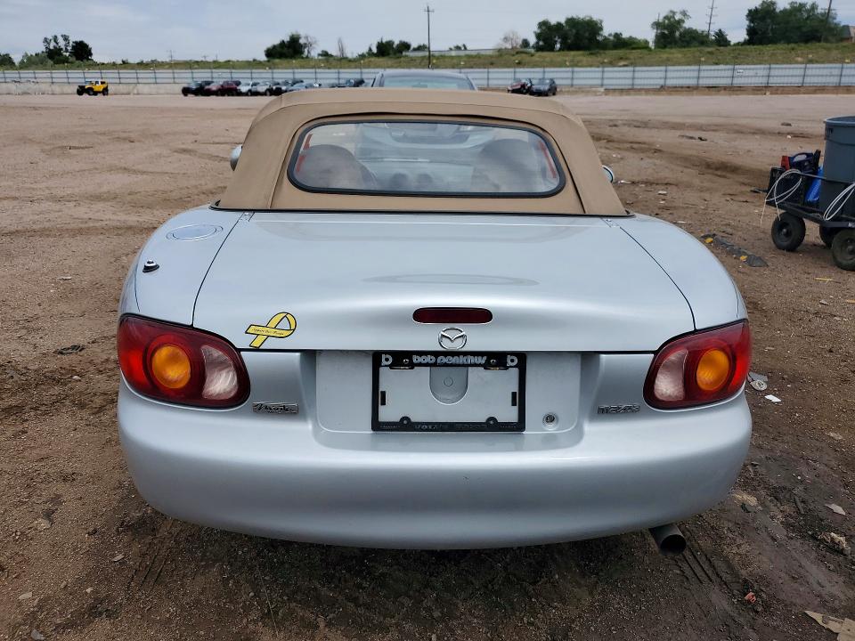 Photo 6 from auction – 2000 MAZDA MX-5 MIATA with VIN JM1NB3531Y0155446