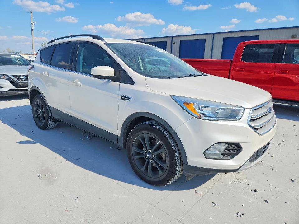 Photo 4 from auction – 2018 FORD ESCAPE with VIN 1FMCU0GD1JUA83342