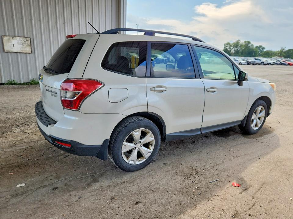 Photo 3 from auction – 2014 SUBARU FORESTER with VIN JF2SJAEC8EH452951