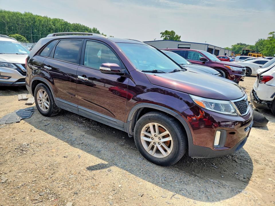 Photo 4 from auction – 2014 KIA SORENTO with VIN 5XYKT3A61EG479664